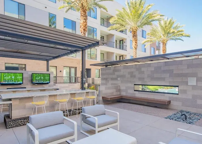 Dt 1bd With Pool Gym Parking Wd