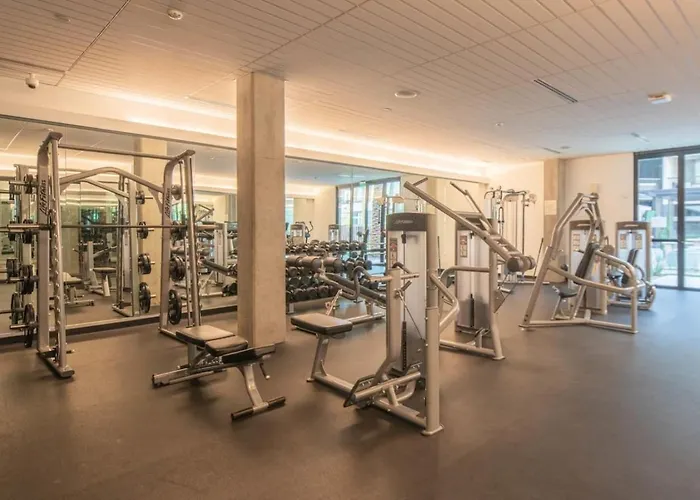 Dt 1bd With Pool Gym Parking Wd *