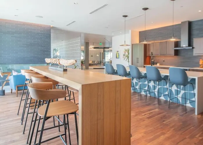Apartment Dt 1bd With Pool Gym Parking Wd Tempe