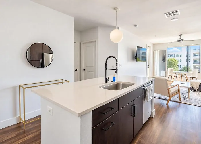 Dt 1bd With Pool Gym Parking Wd Apartment