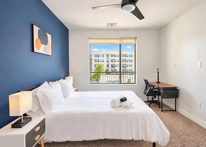 Dt 1bd With Pool Gym Parking Wd